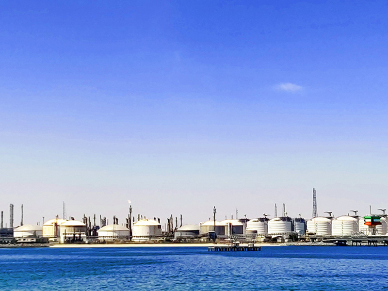 石油化(huà)工(gōng)設備防腐塗裝